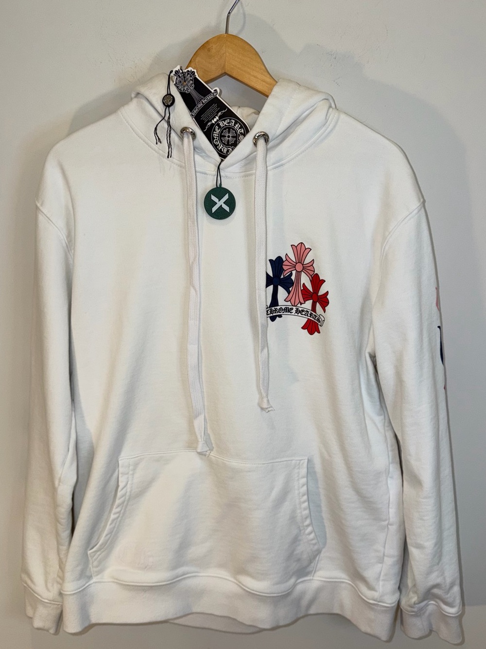 CUSTOMIZED - White Floral Crest Pullover Hoodie - Men’s M / Women’s L - Hoodie